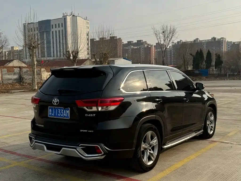 Toyota Highlander — миниатюра 4