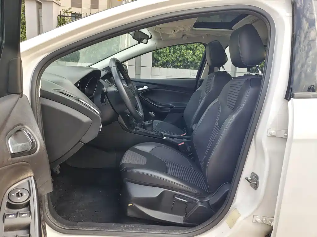 Ford Focus — миниатюра 4
