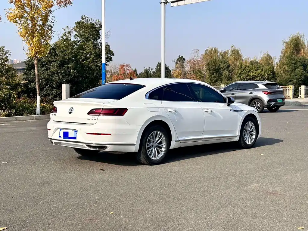 Volkswagen CC — миниатюра 7