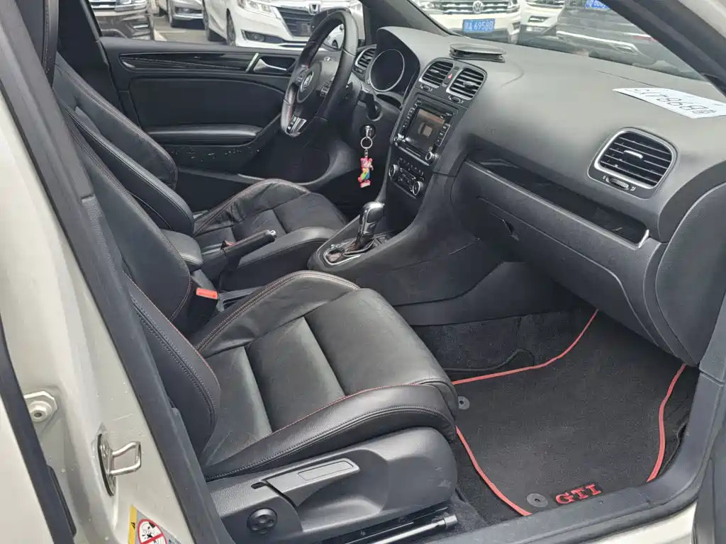 Volkswagen Golf GTI — миниатюра 20