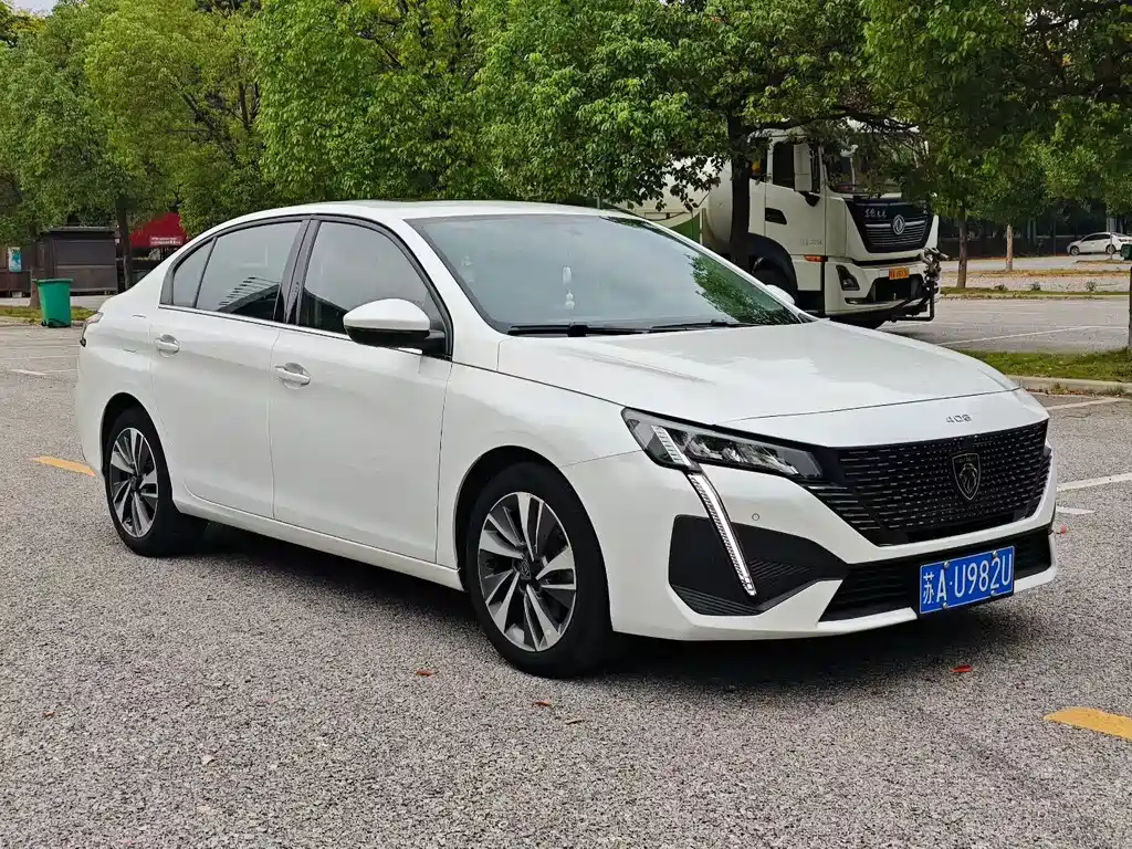 Peugeot 408 — миниатюра 2