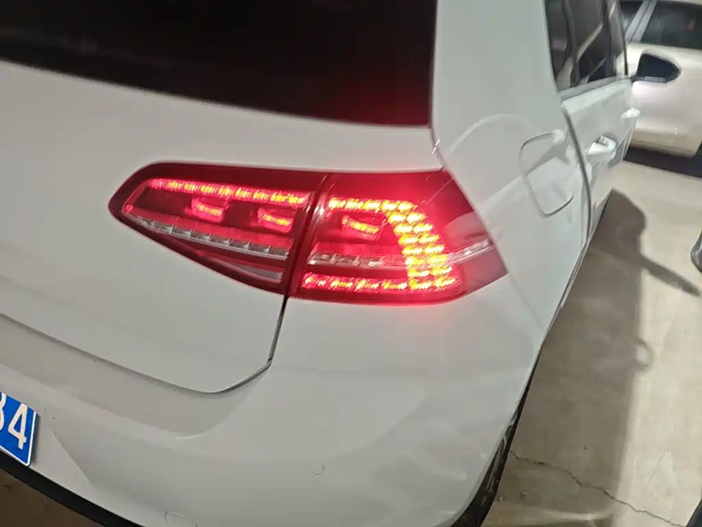 Volkswagen Golf — миниатюра 8