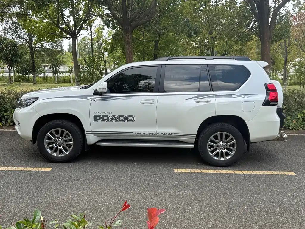 Toyota Prado — миниатюра 6