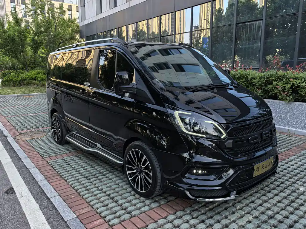 Ford Tourneo 2023 2.0T AT