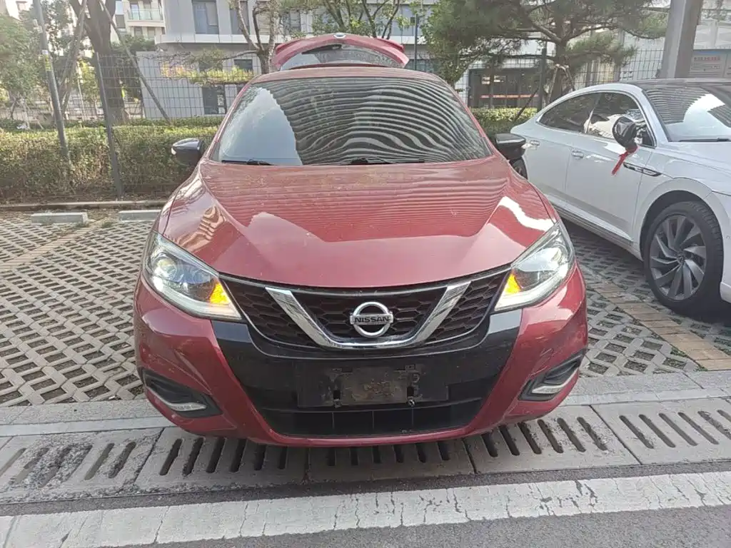 Nissan Tiida — миниатюра 3