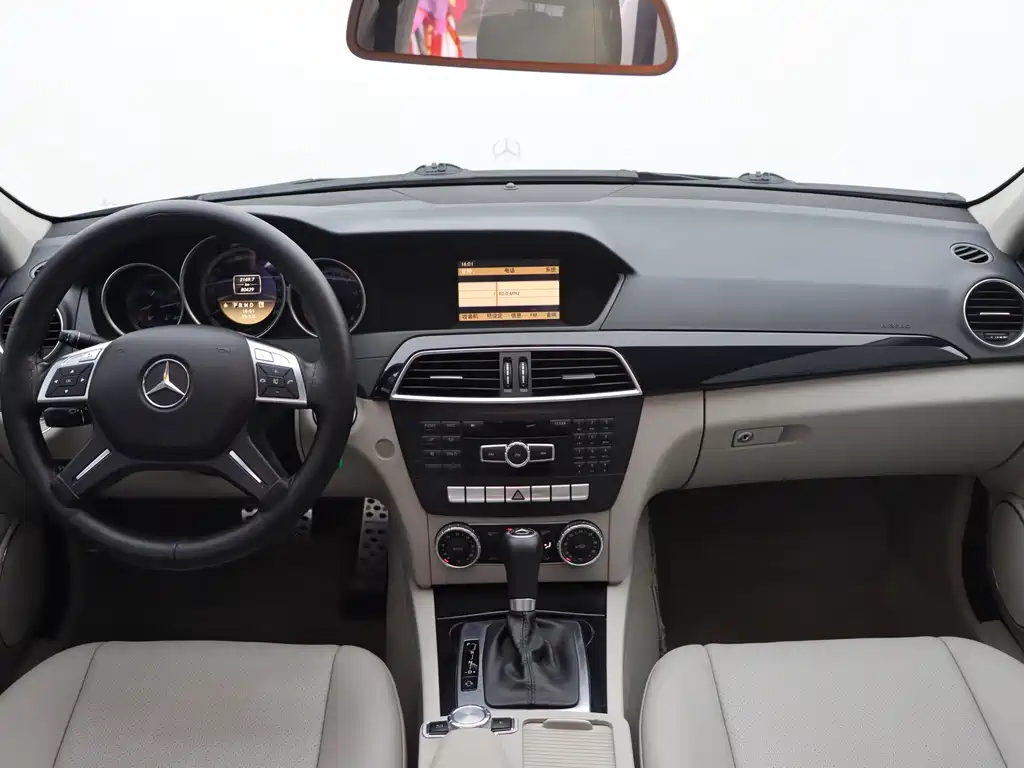 Mercedes-Benz C-Class — миниатюра 15