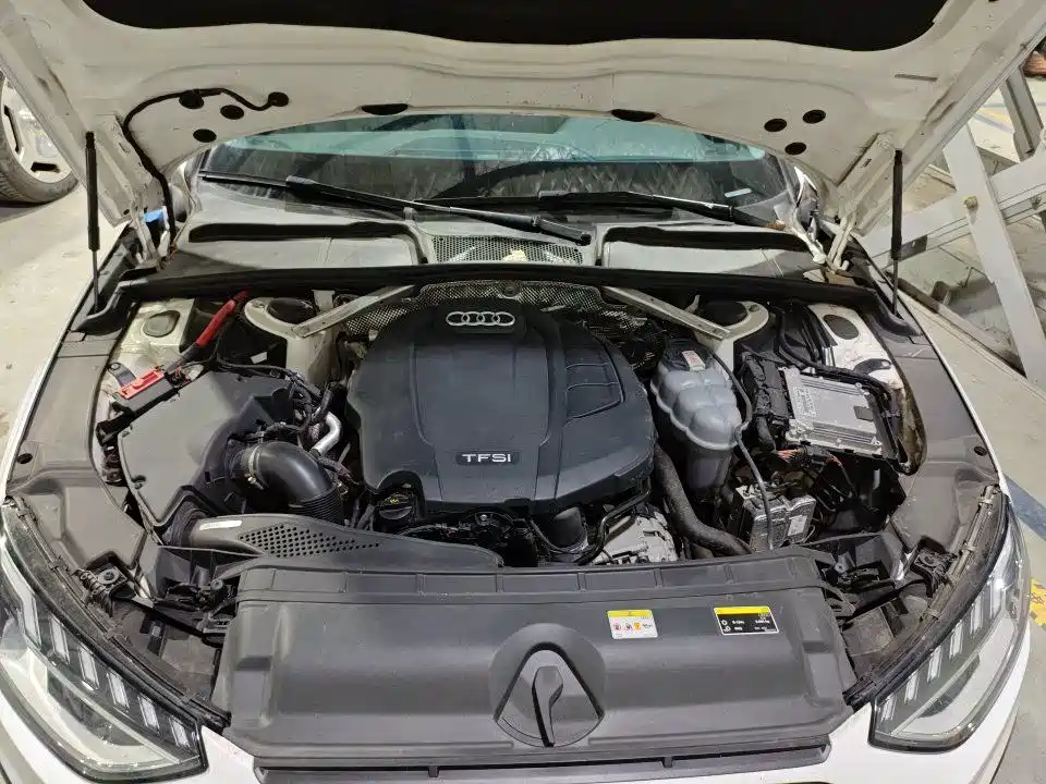 Audi A4L — миниатюра 4