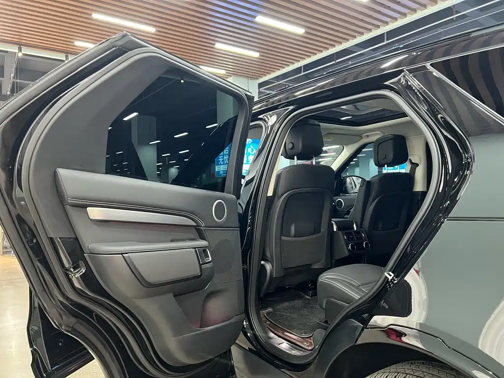 Land Rover Discovery 2024 360PS Dynamic HSE
