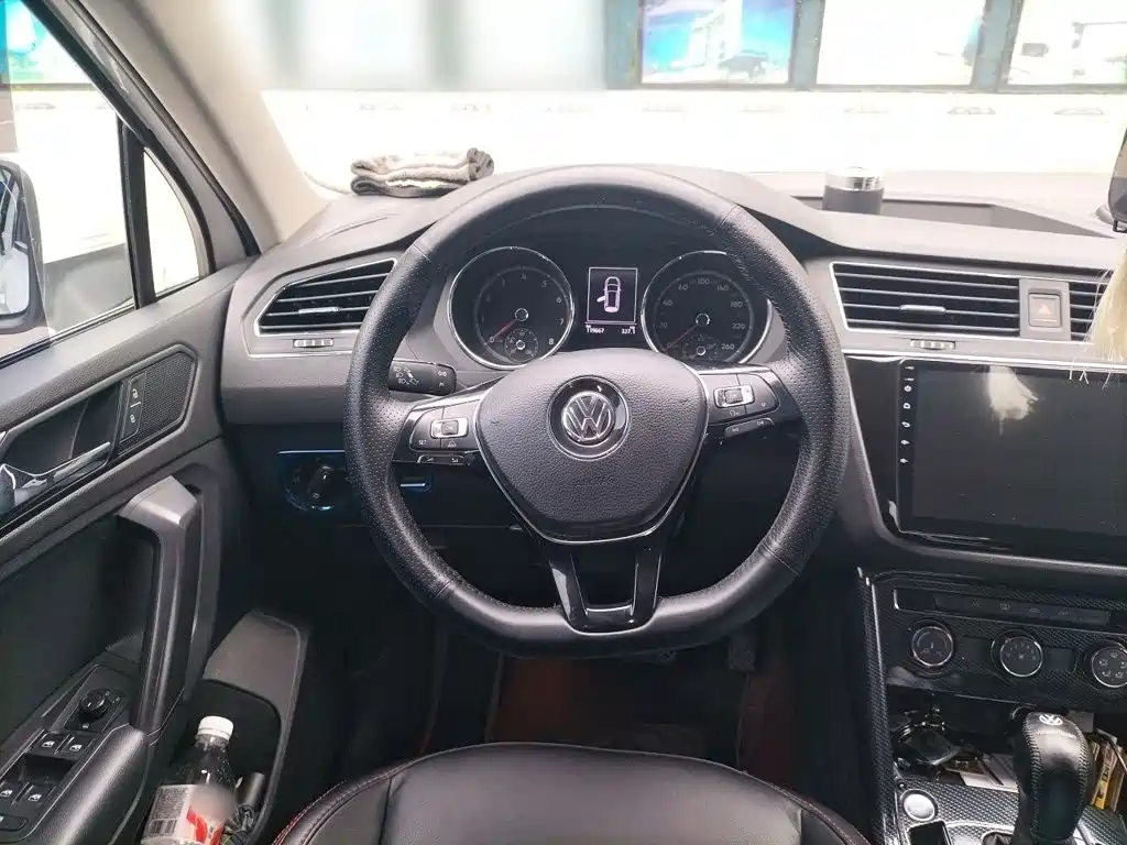 Volkswagen Tiguan L — миниатюра 3