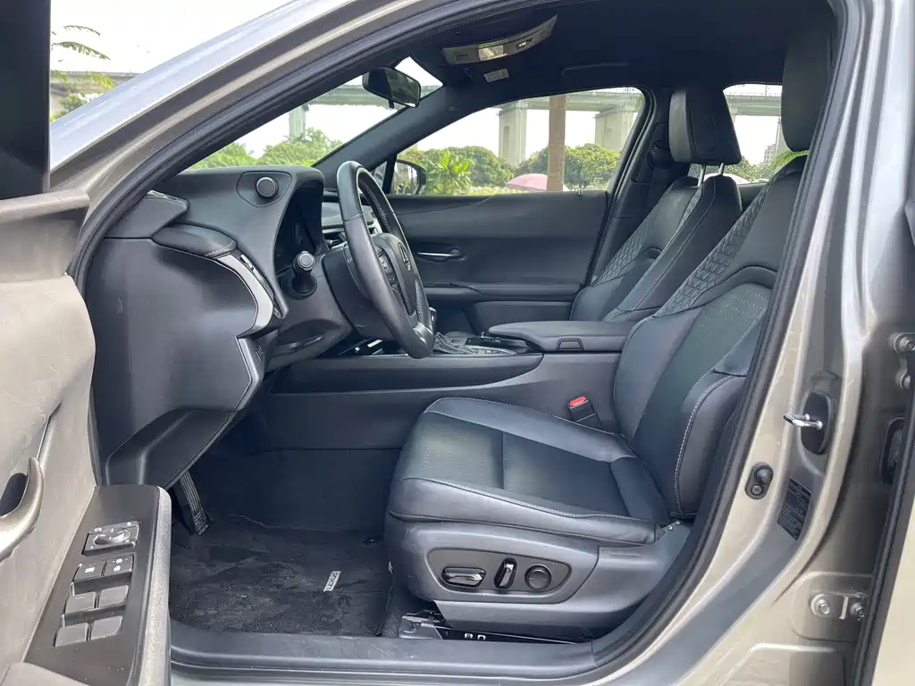 Lexus UX — миниатюра 21