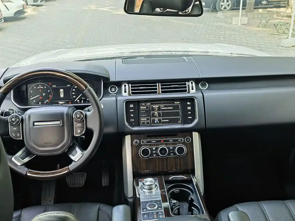 Land Rover Range Rover — миниатюра 7