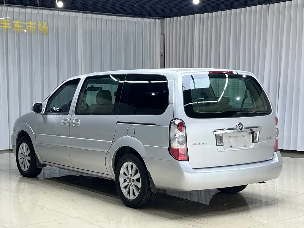 Buick GL8 2012 2.4L BASE Comfort