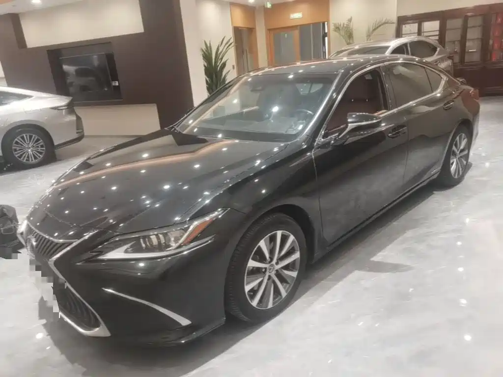 Lexus ES 2020 300h