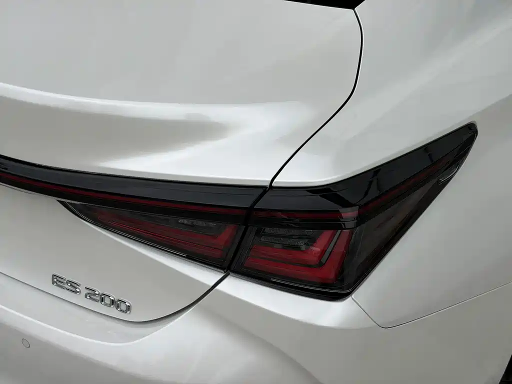 Lexus ES — миниатюра 18
