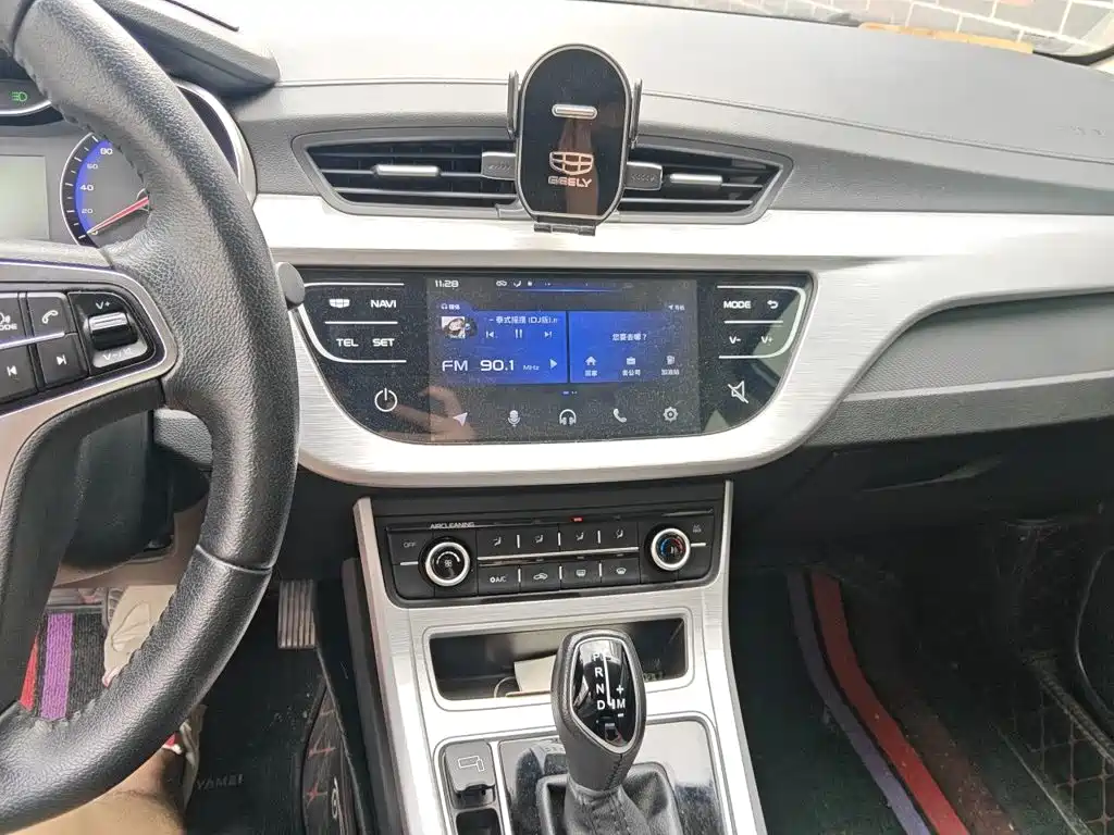 Geely Vision — миниатюра 10