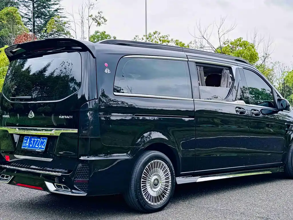 Mercedes-Benz Vito 2021 2.0T 7 мест