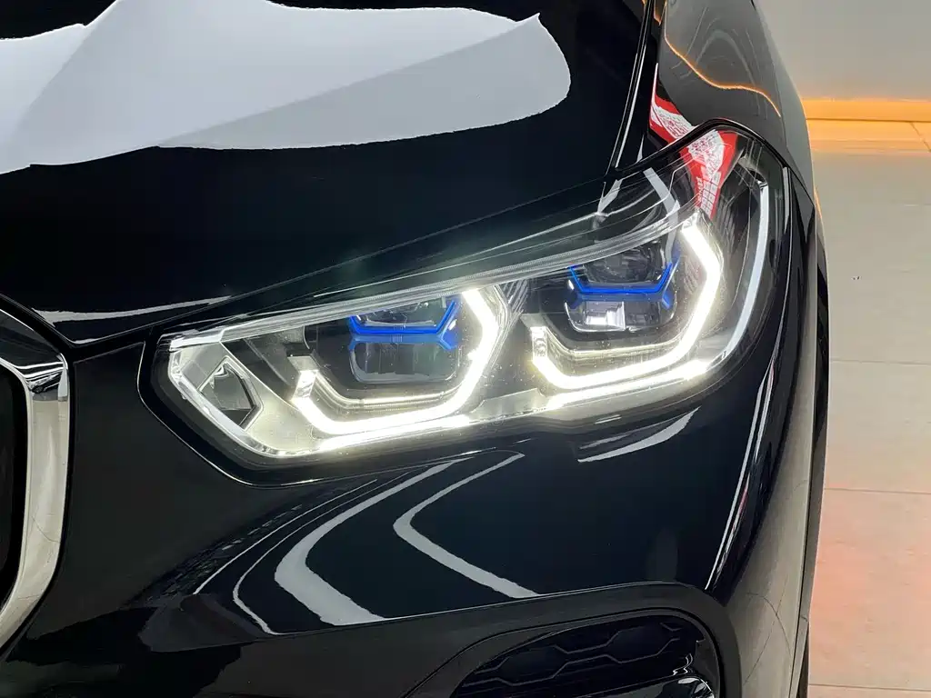BMW X5 — миниатюра 17