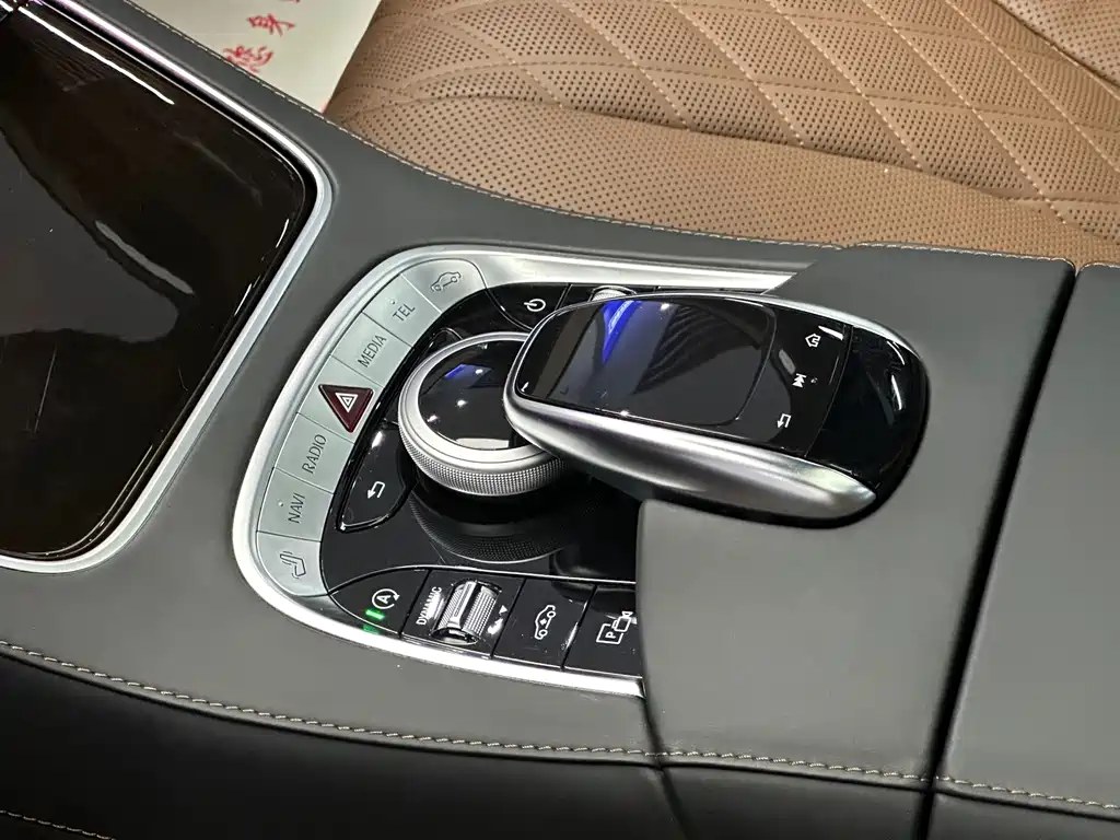 Mercedes-Benz S-Class — миниатюра 10