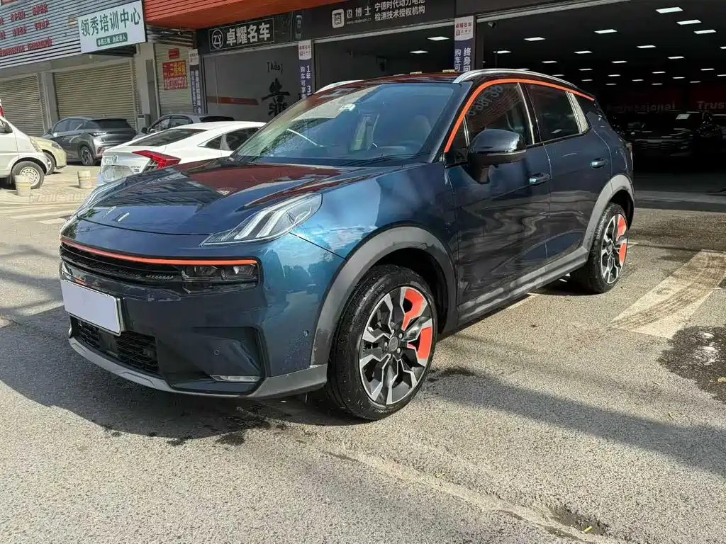 Lynk & Co 06 2022