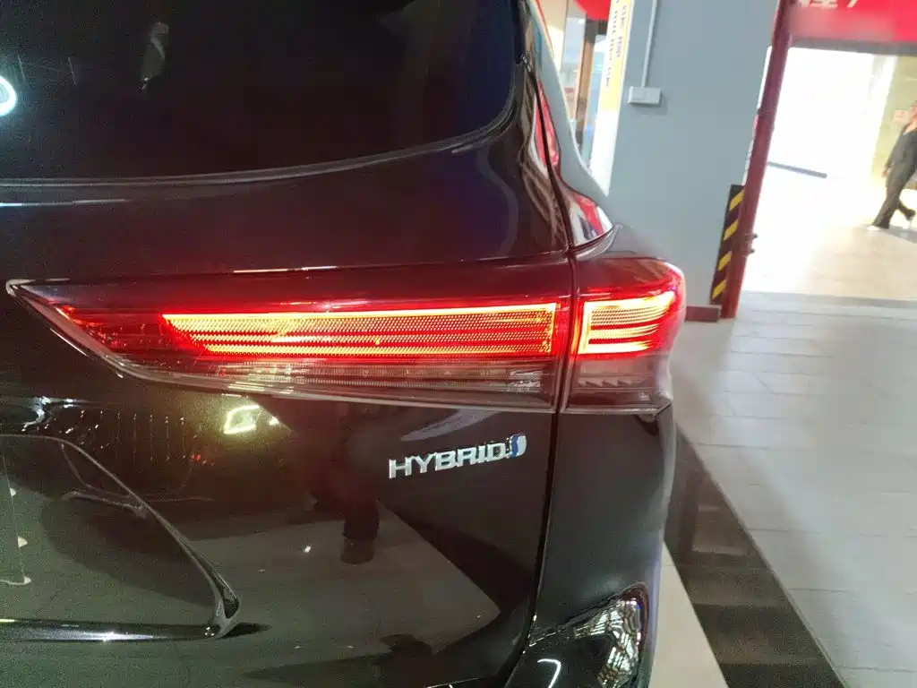 Toyota Crown Kluger 2022 2.5L HEV Luxury