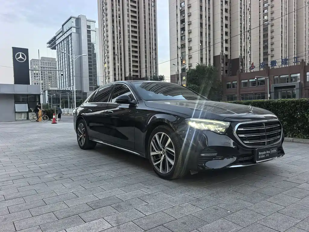 Mercedes-Benz E-Class — миниатюра 3