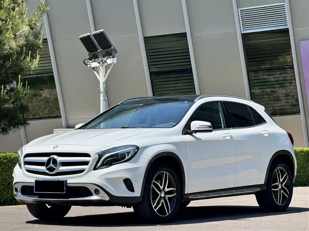 Mercedes-Benz GLA 2016