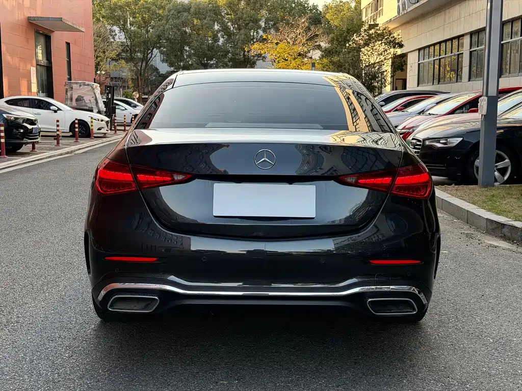 Mercedes-Benz C-Class — миниатюра 21