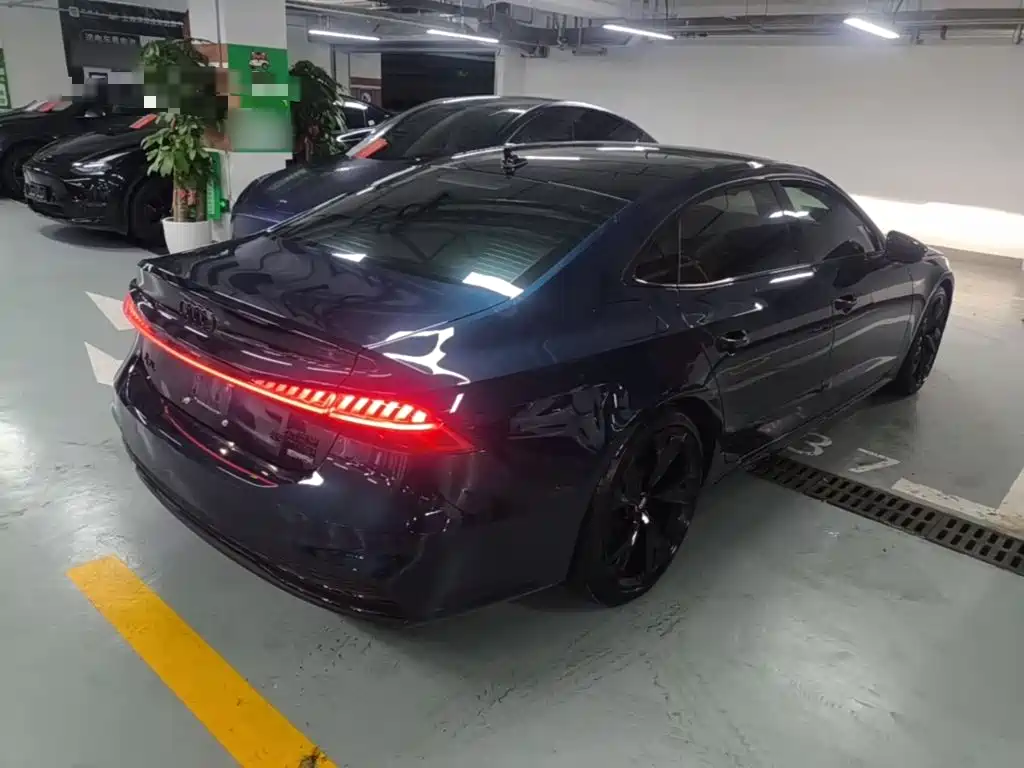 Audi A7L 2022 55 TFSI quattro S-line