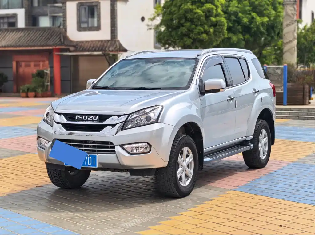 Isuzu MU-X 2017