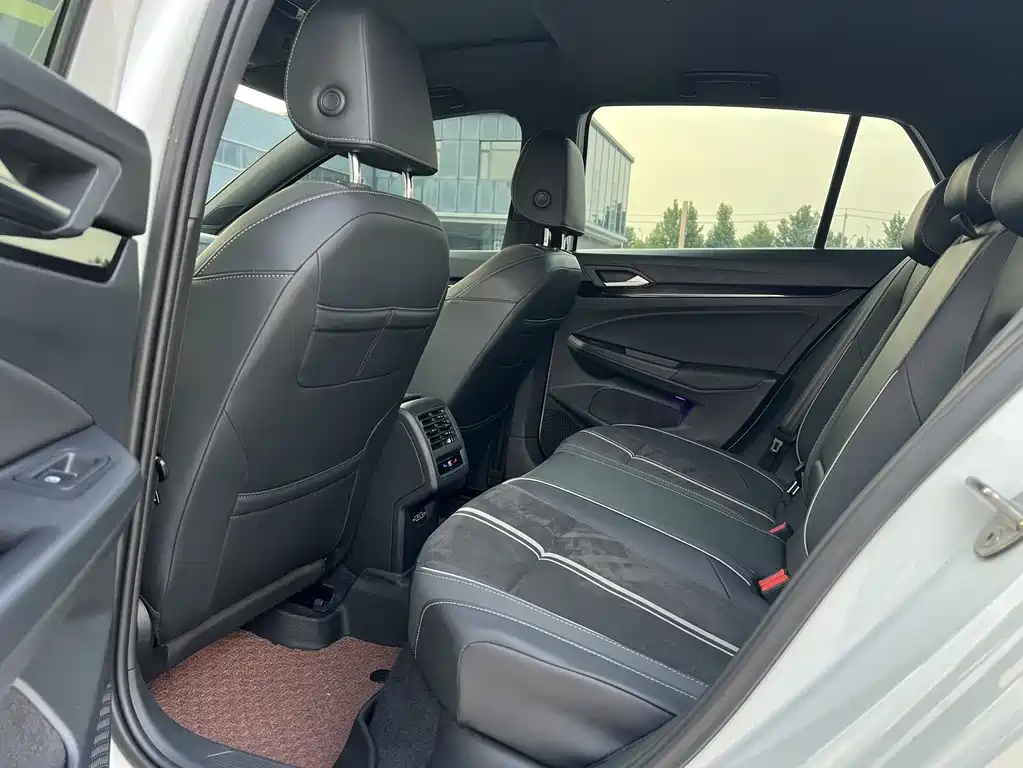 Volkswagen Golf 2023 280TSI DSG R-Line Lite