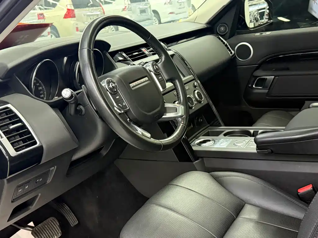 Land Rover Discovery — миниатюра 12
