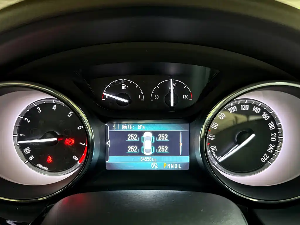 Buick Verano — миниатюра 16