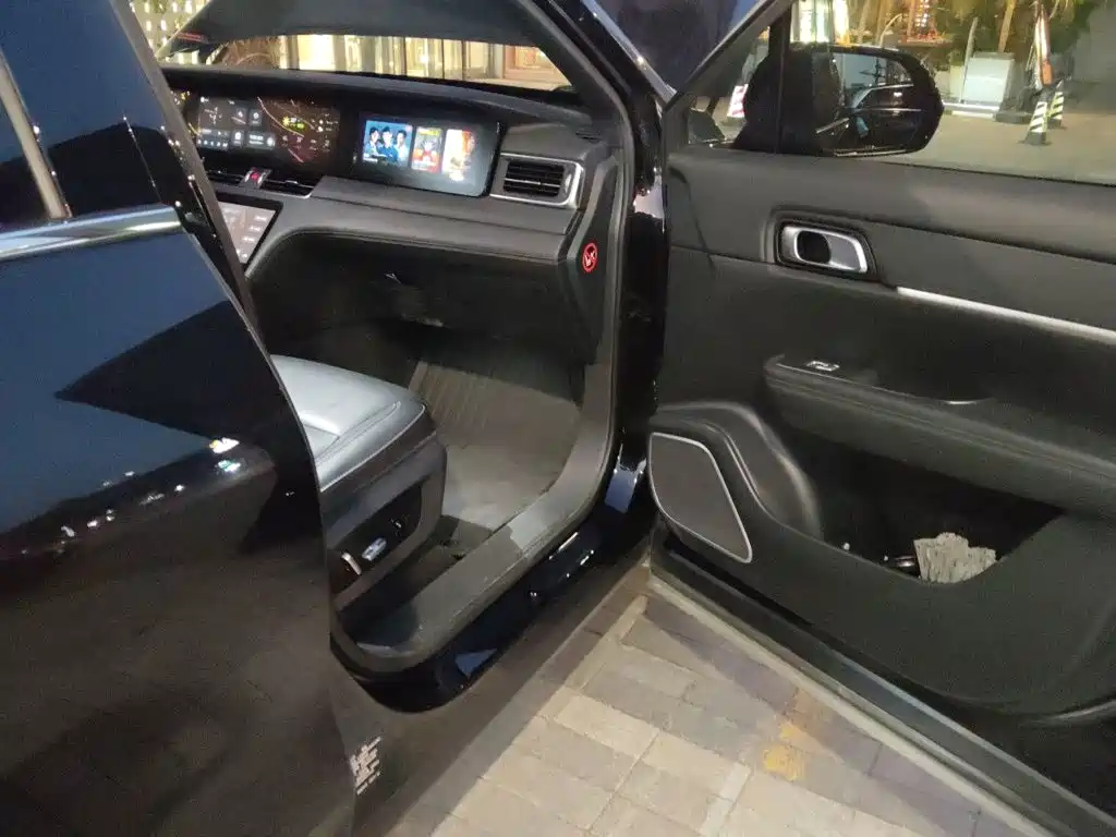 Li Auto Li ONE — миниатюра 19