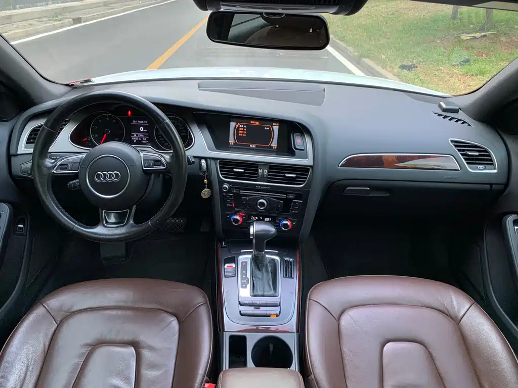 Audi A4L — миниатюра 11