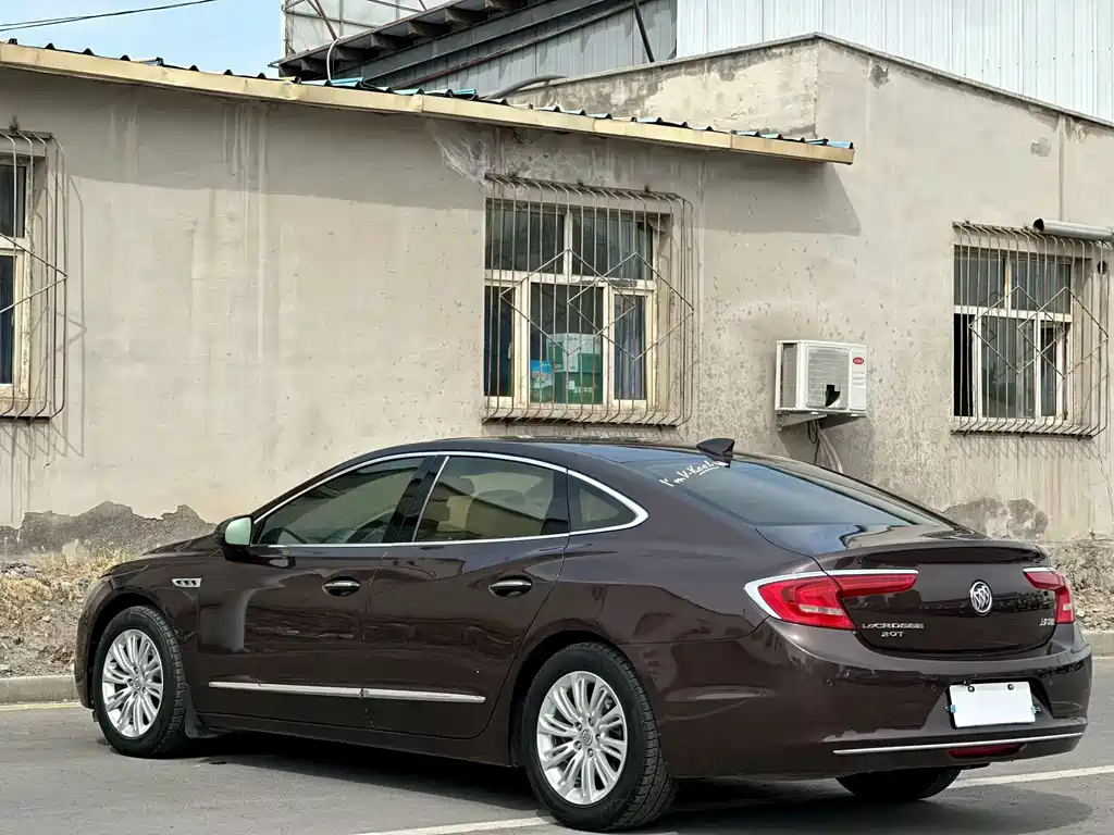 Buick LaCrosse — миниатюра 9