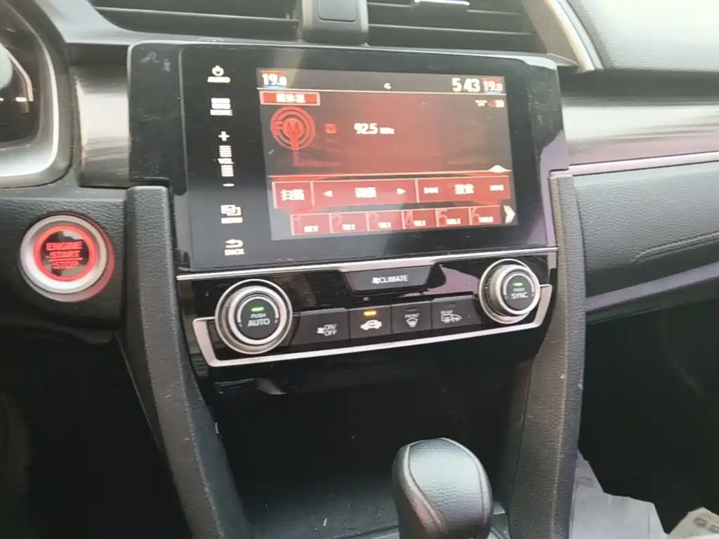Honda Civic — миниатюра 18