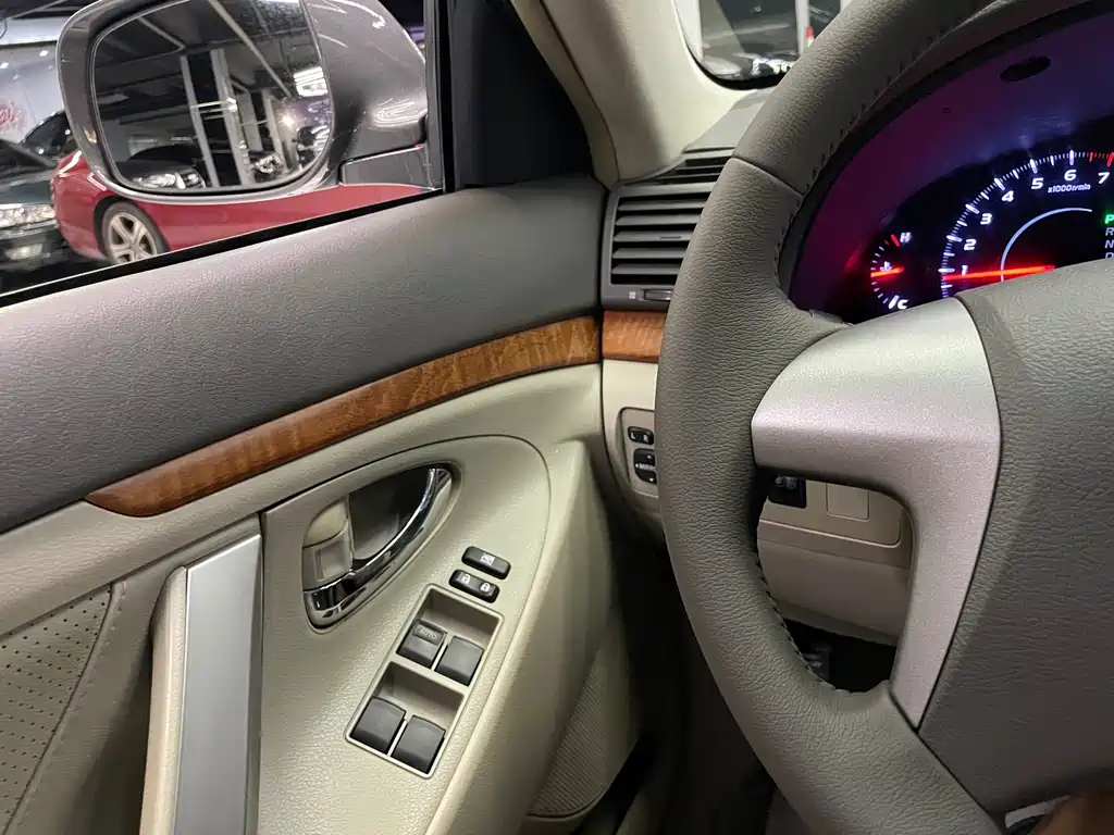 Toyota Camry — миниатюра 15