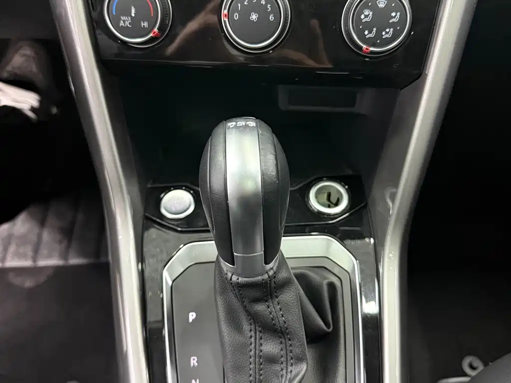 VOLKSWAGEN T ROC EXPLORING SONGS