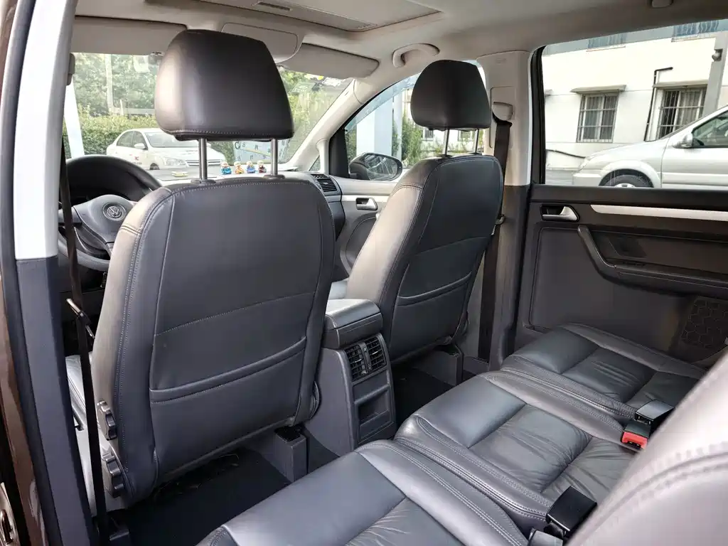 Volkswagen Touran — миниатюра 12