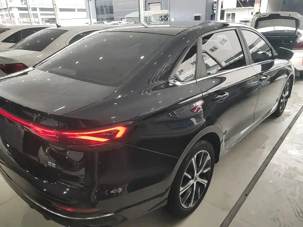 Geely Emgrand — миниатюра 5