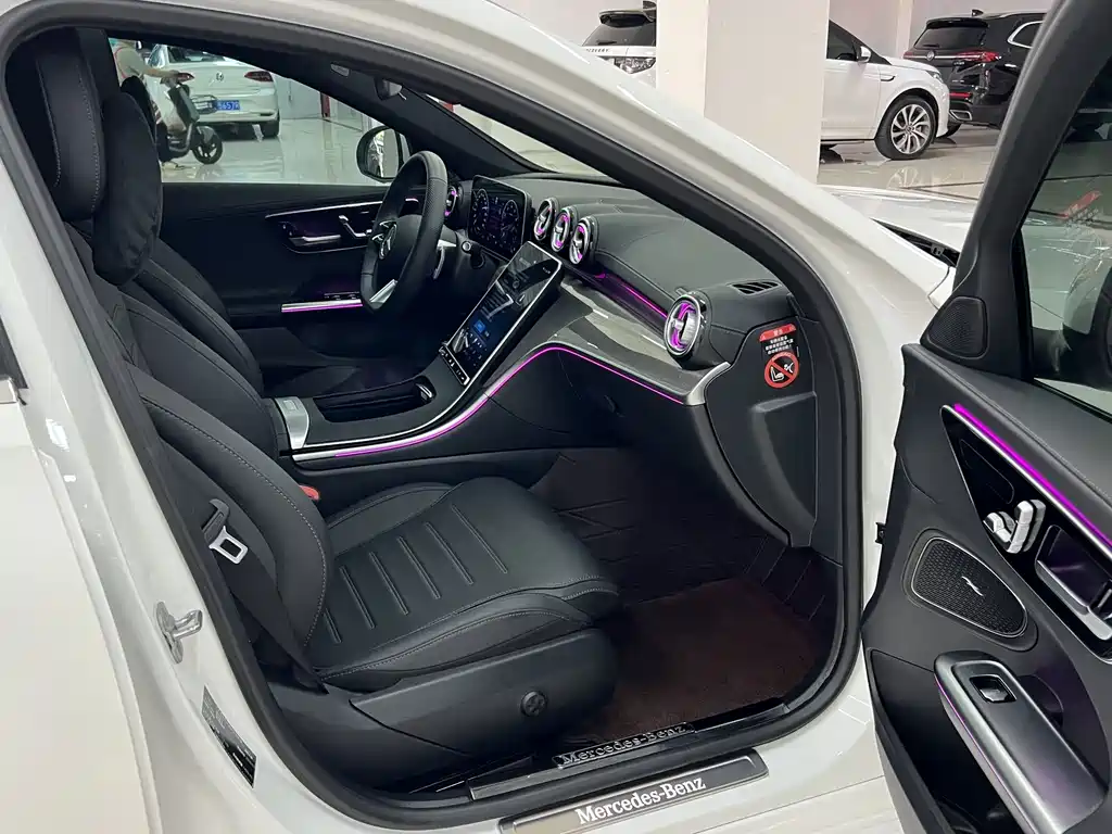 Mercedes-Benz C-Class — миниатюра 4