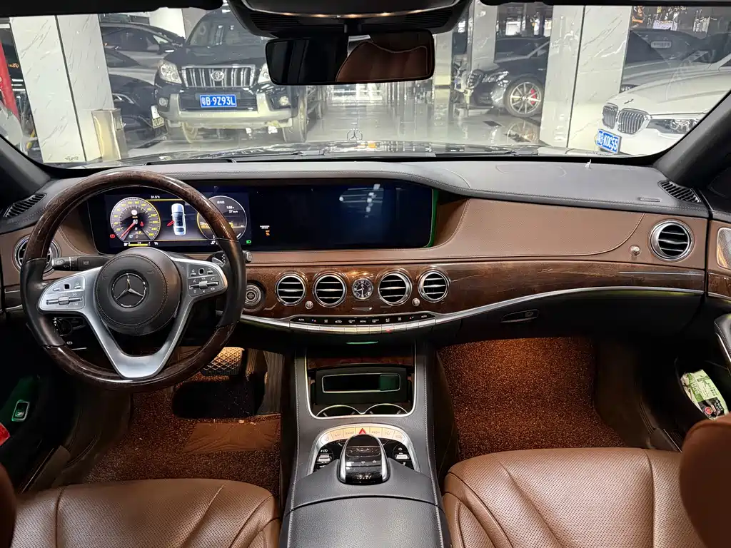 Mercedes-Benz S-Class — миниатюра 8