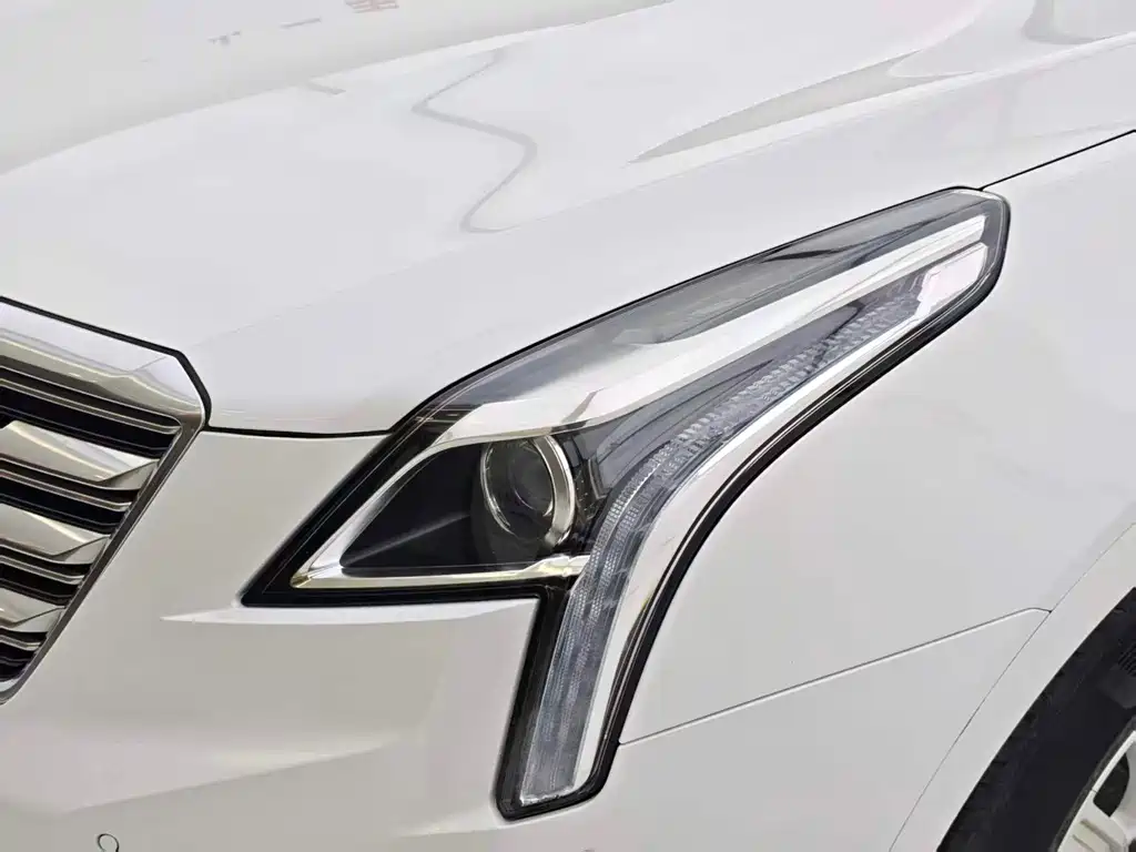 Cadillac XT5 — миниатюра 4