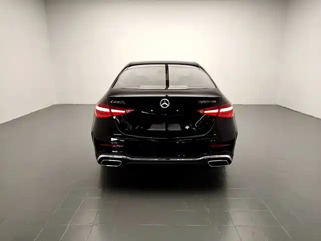 Mercedes-Benz C-Class — миниатюра 6