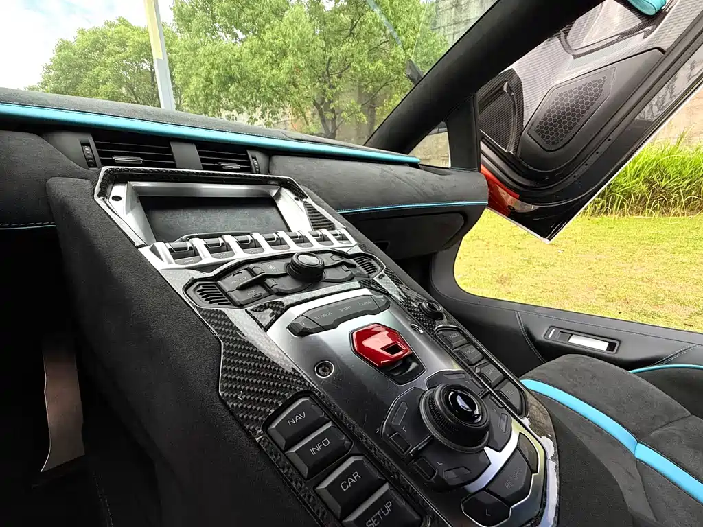 Lamborghini Aventador 2011 LP 700-4