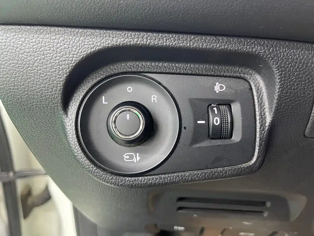 Roewe Ei5 — миниатюра 16