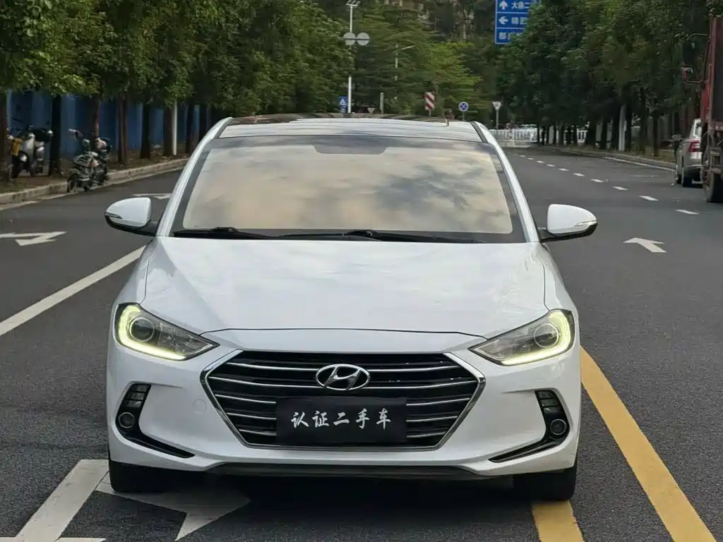 Hyundai Elantra — миниатюра 2