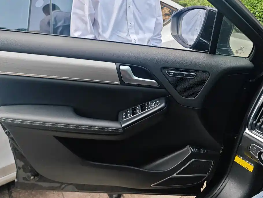 BYD Tang — миниатюра 7