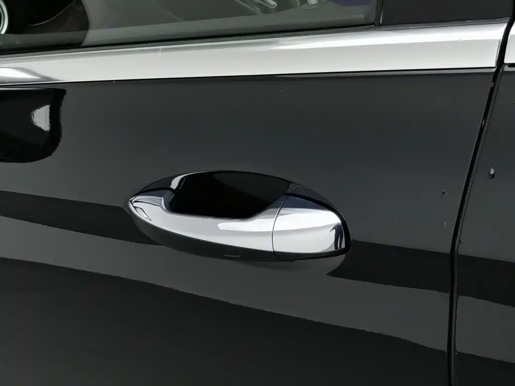 Mercedes-Benz E-Class New Energy — миниатюра 18