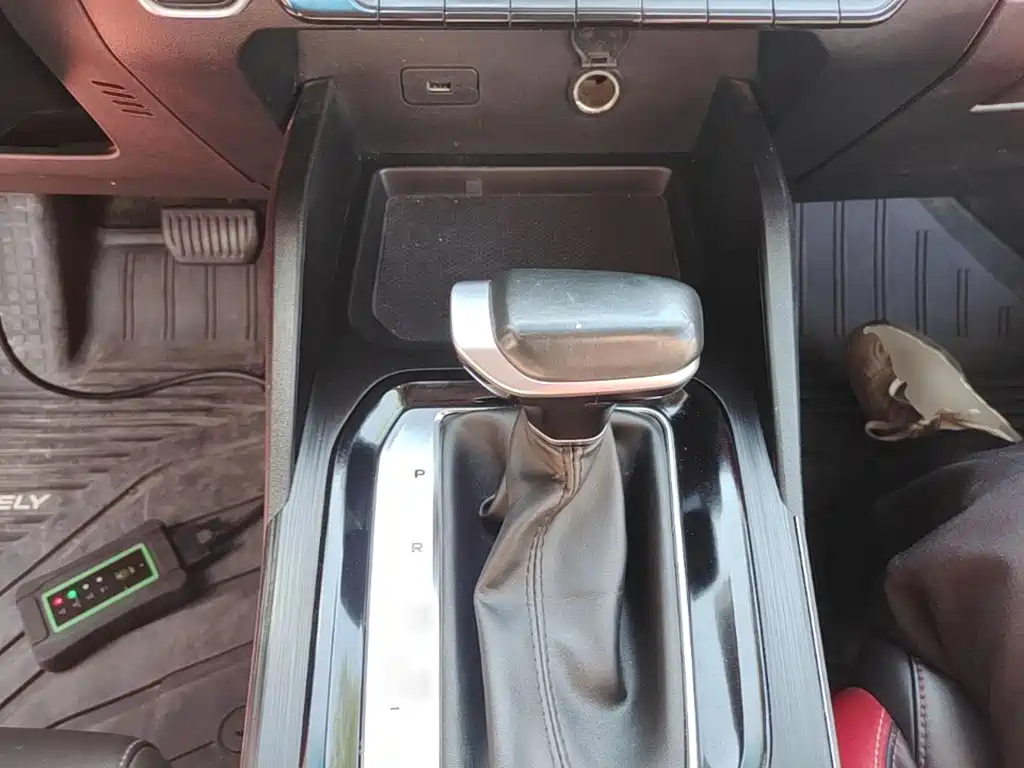 Geely Emgrand S — миниатюра 10